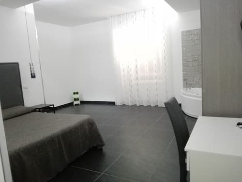 Napoli Garibaldi Luxury
