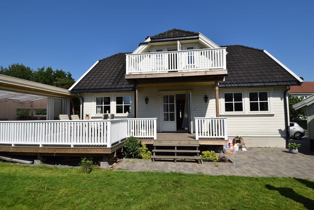 Solferie Large Villa