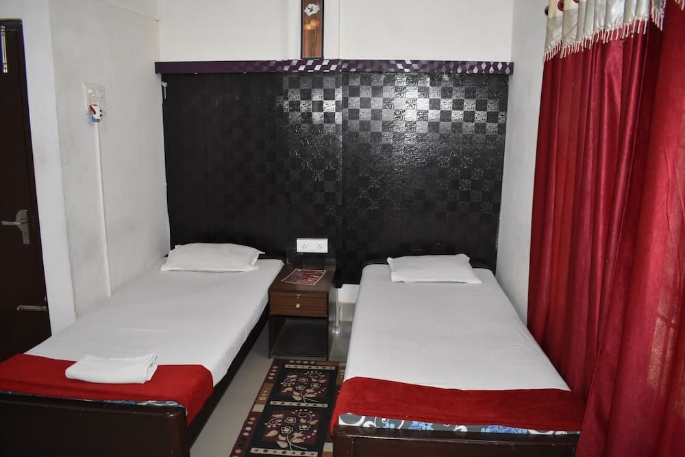 Indira Lodge