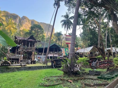 Chill Out Bar and Bungalows