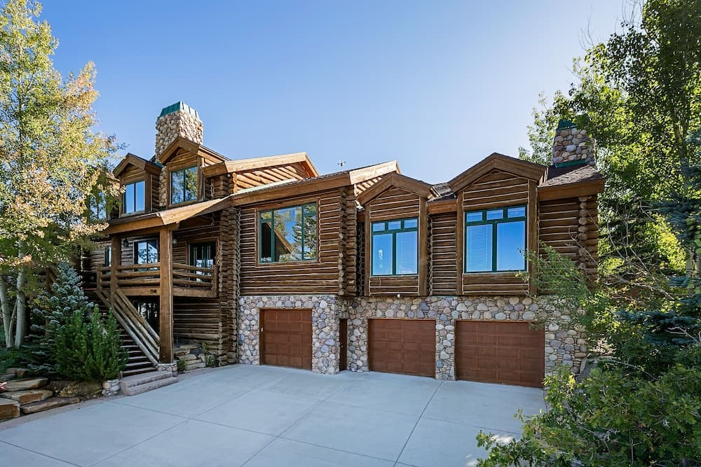 White Pines 5-Bedroom 5-Bath Luxury Home in Solamere Lower Deer Valley
