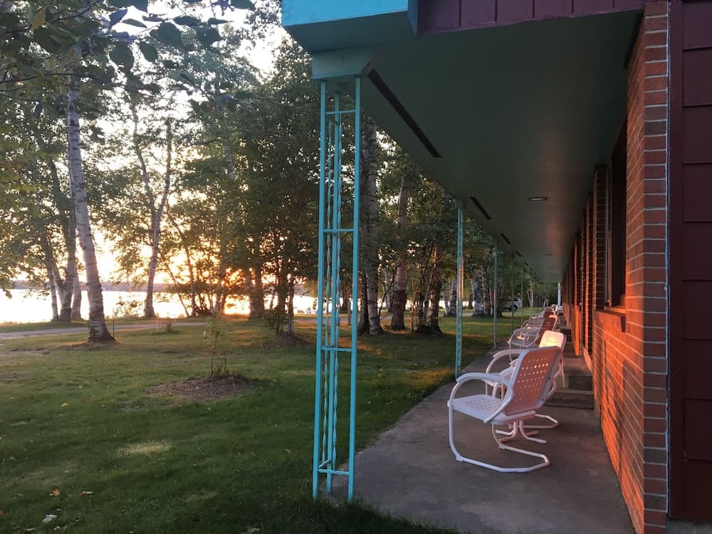 Historic Birch Lodge and Motel