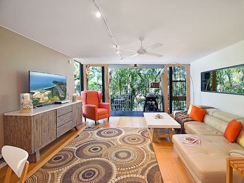 Ludlow Apartments