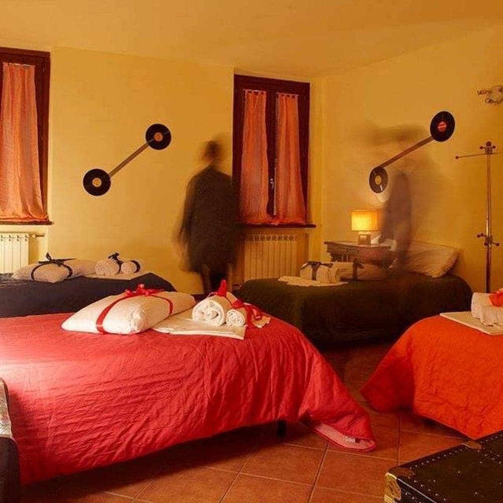 Mantua Hostal - Hostel