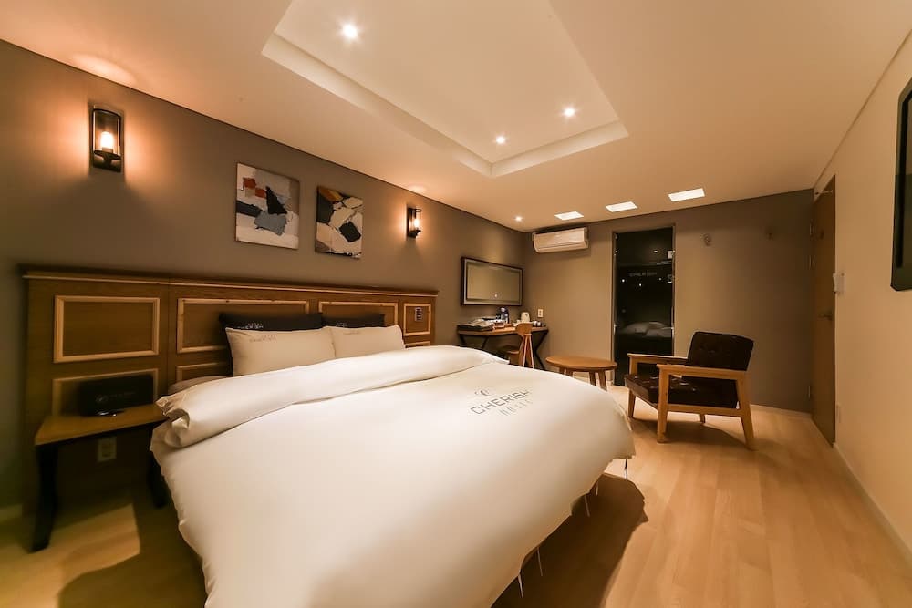 Cherish Hotel