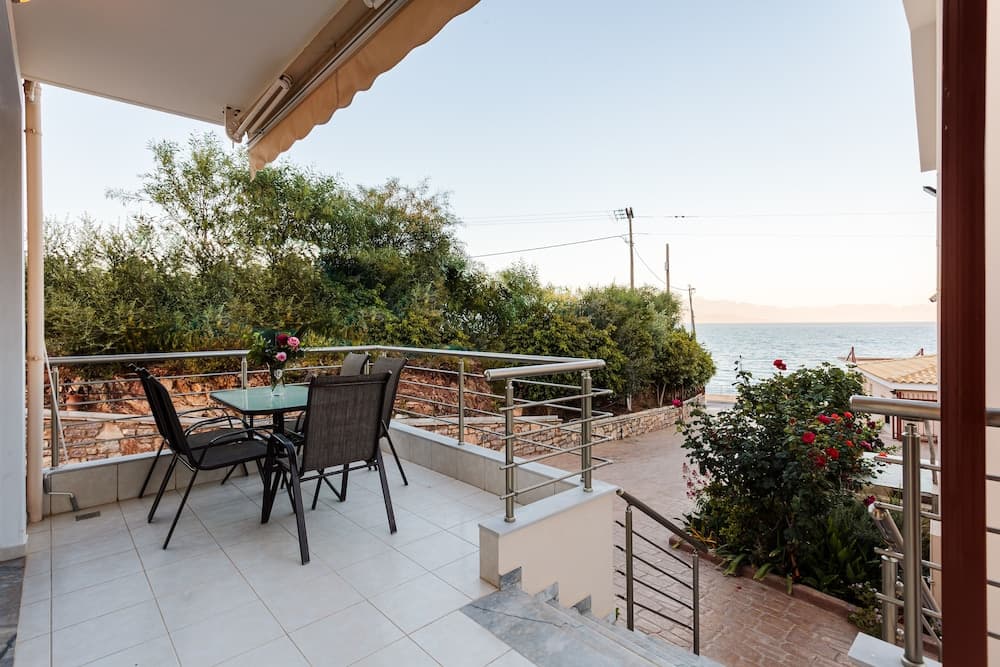 Seaside Getaway - Aelia Villa's Dreamy Paradise