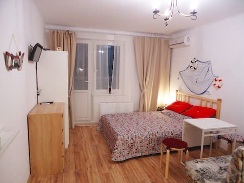 Apartments on Prospekt Dzerzhinskogo 238