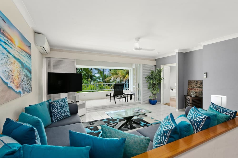 Beachfront Apt In Alamanda Beachfront Resort 25