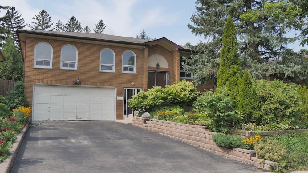 Applewood Hills Apartment