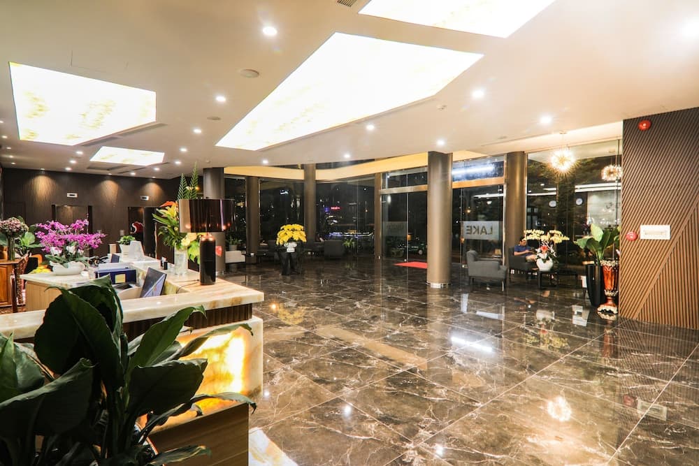 Lake View Hotel