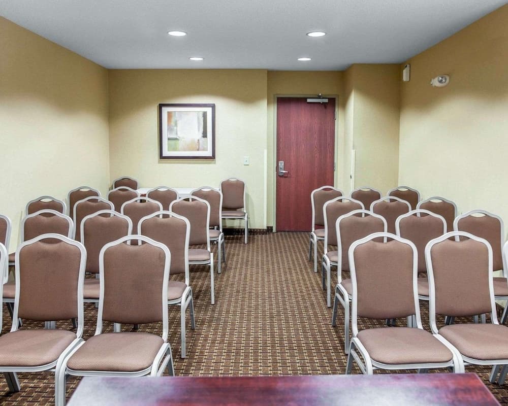 Sleep Inn & Suites Near Joint Base Andrews - Washington Area