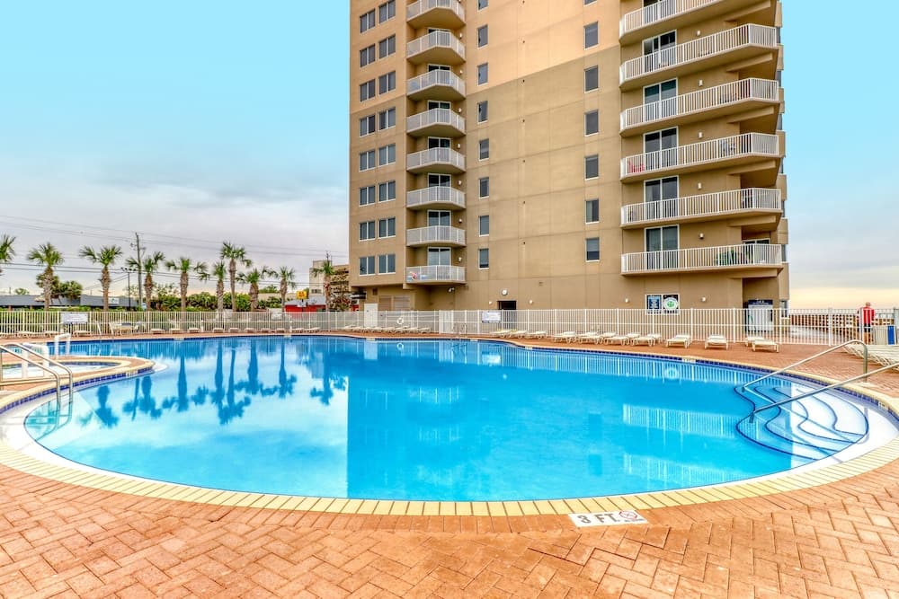 Tidewater Beach Resort