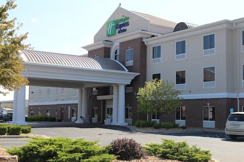 Holiday Inn Express & Suites Sedalia by IHG