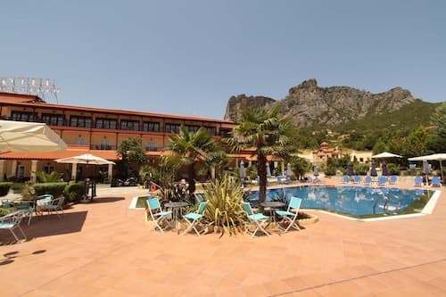 Famissi Eden Hotel