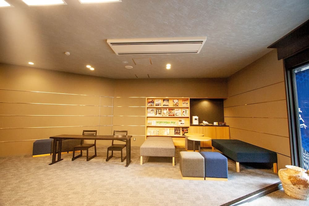 Lobi dinlenme salonu