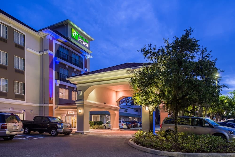 Holiday Inn Express Tampa N I-75 - University Area by IHG