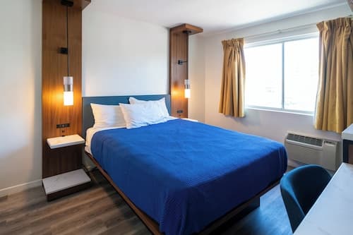 The Phoenix - A Guest House