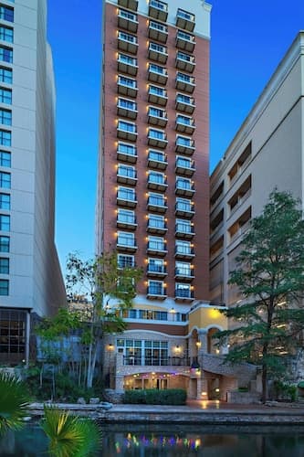 Courtyard Marriott Riverwalk