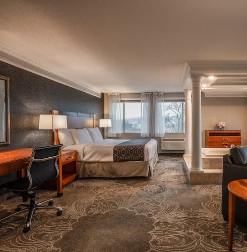 Monte Carlo Inn Barrie Suites