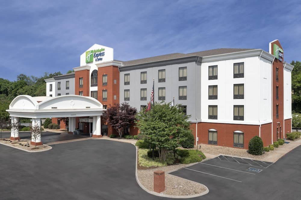 Holiday Inn Express & Suites Knoxville-Clinton by IHG