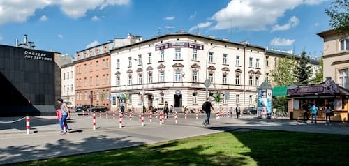 Station Aparthotel