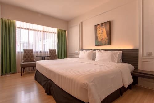 The Residence Rajtaevee Hotel