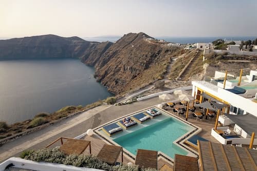 Amaze Suites