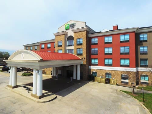 Holiday Inn Express Hotel & Suites, a Baton Rouge-Port Allen by IHG