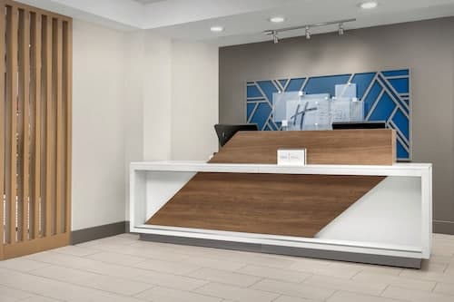 Holiday Inn Express & Suites Greensboro Airport Area by IHG