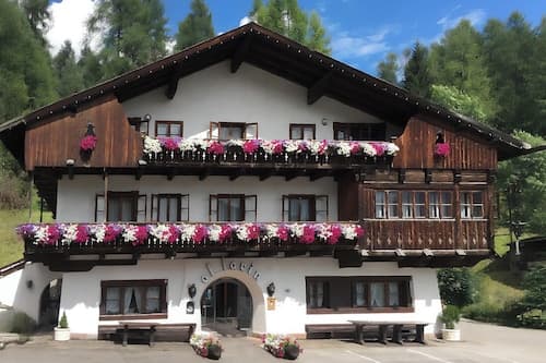 Hotel Al Larin