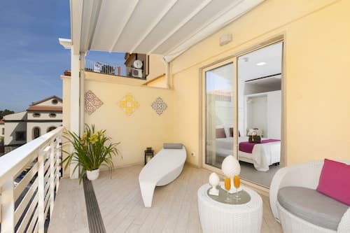 Tasso Suites & Spa