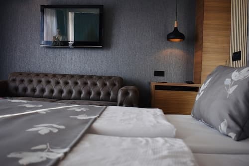 Hecco Deluxe Hotel