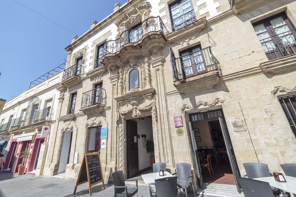 Casa Palacio de Los Leones