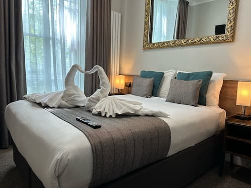 Tudor Court Hotel