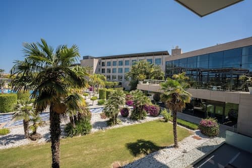 La Finca Resort