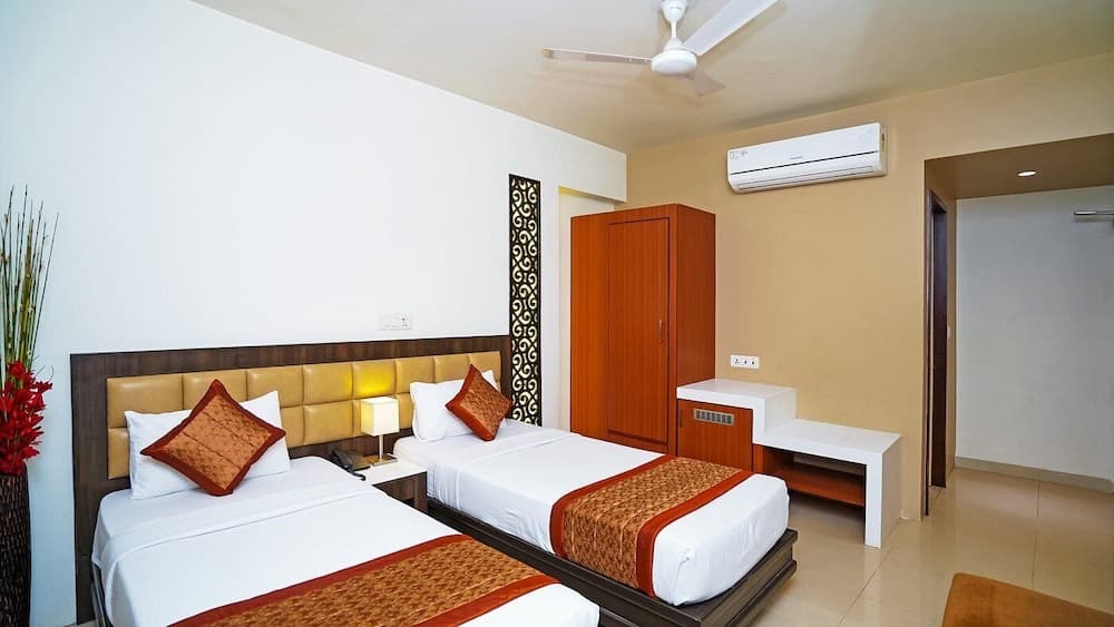 Hotel Pooja Palace