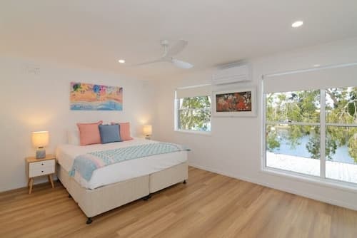 Noosa Entrance Waterfront Resort