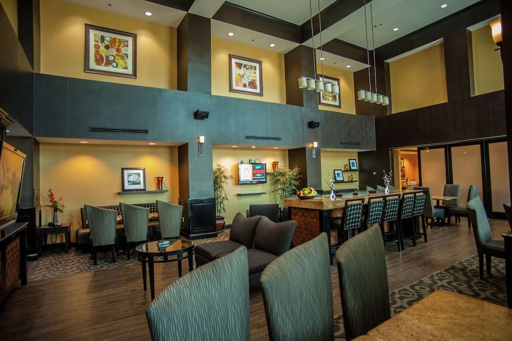 Hampton Inn & Suites Palestine