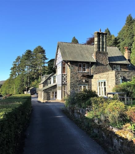 Ravenstone Manor
