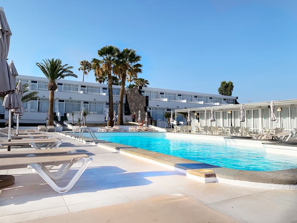 Arena Dorada - Apartments