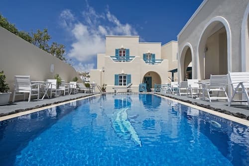 Alizea Villas & Suites