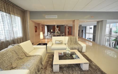 Casablanca Suites & SPA