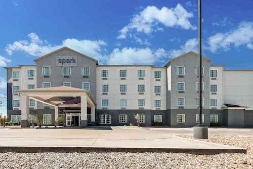 Spark by Hilton Selma