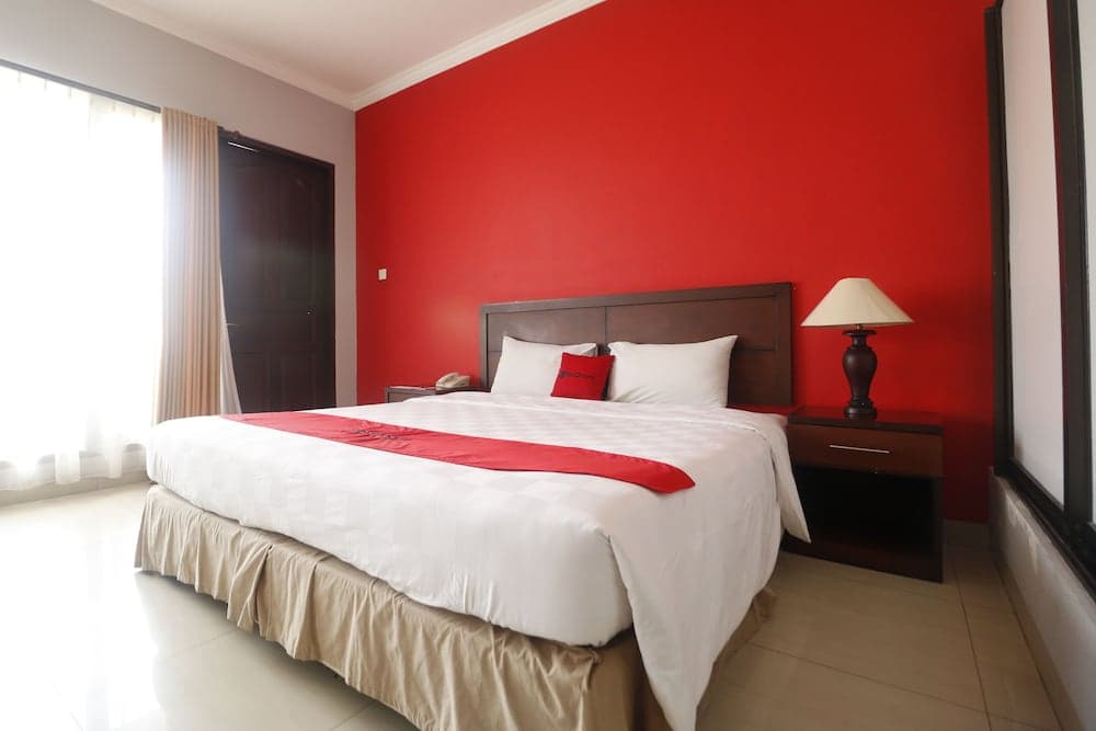 Reddoorz Premium @ Bukit Damai Indah