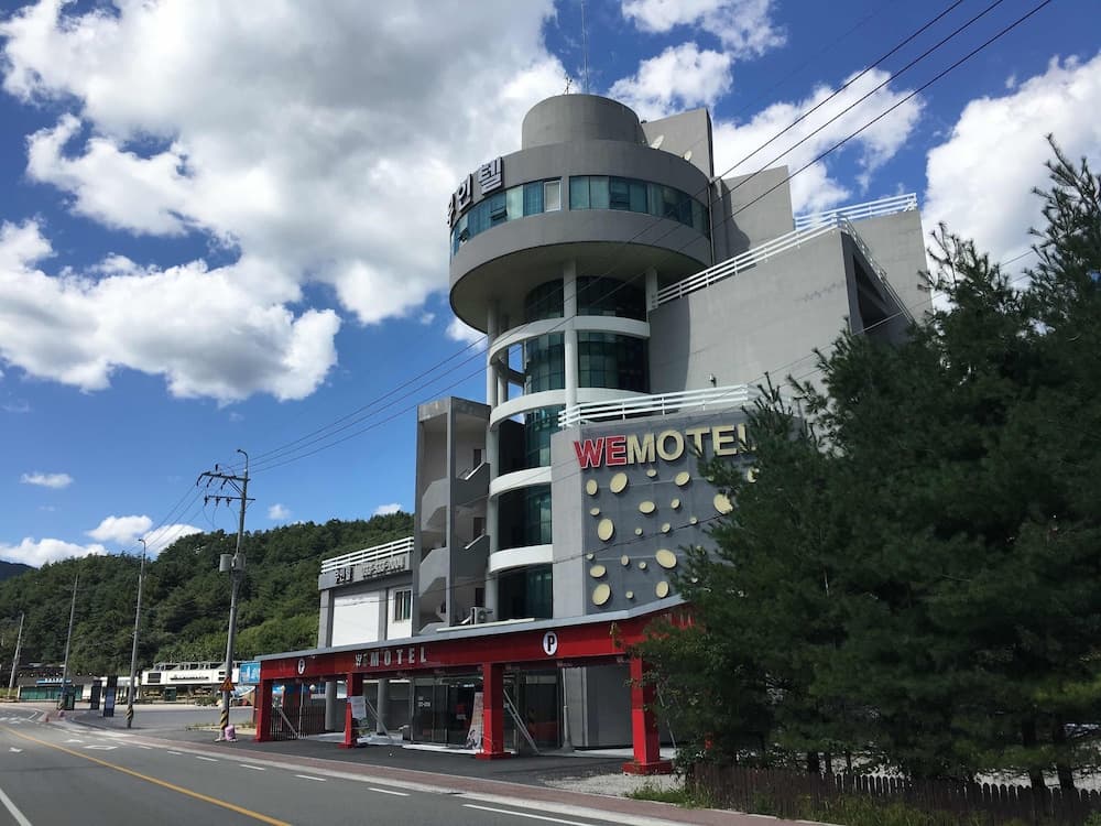 We Motel