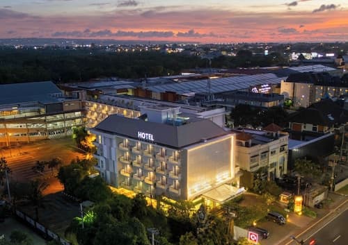 Kuta Galleria Hotel