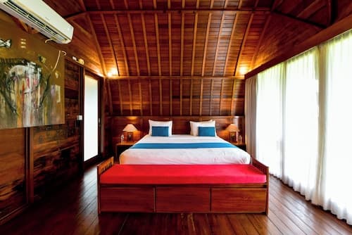 The Lumbung Wood Villa