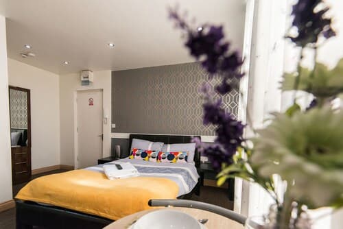 Snooze Apartments Flat 51