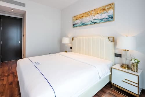 Platinum Stearns Hotel