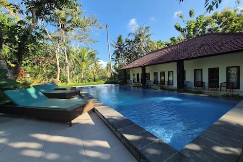 Bintang Hostel and Homestay